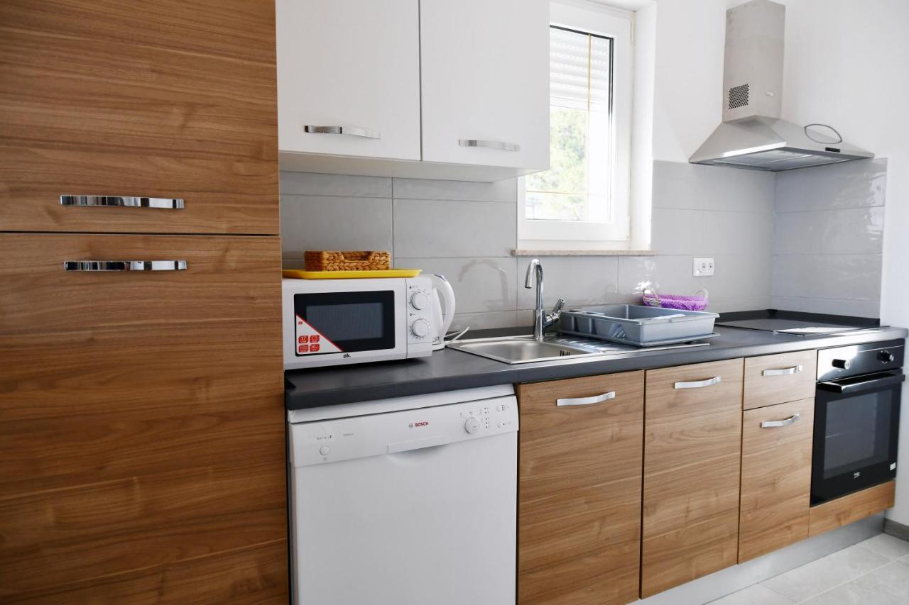 Apartments Novotny Banjol المظهر الخارجي الصورة