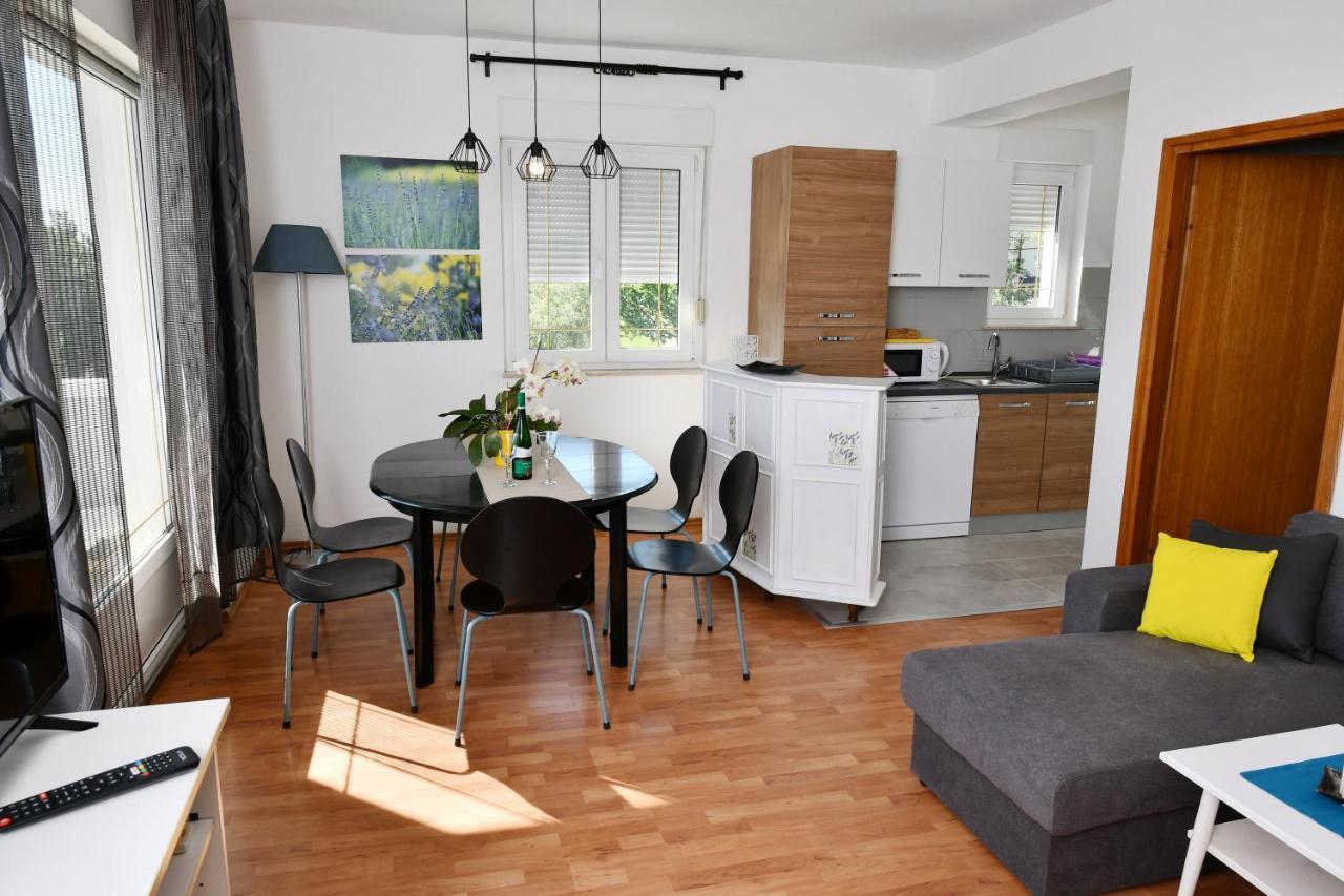 Apartments Novotny Banjol المظهر الخارجي الصورة