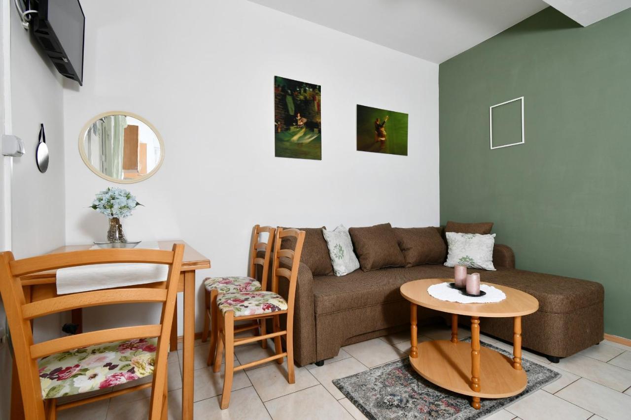 Apartments Novotny Banjol المظهر الخارجي الصورة
