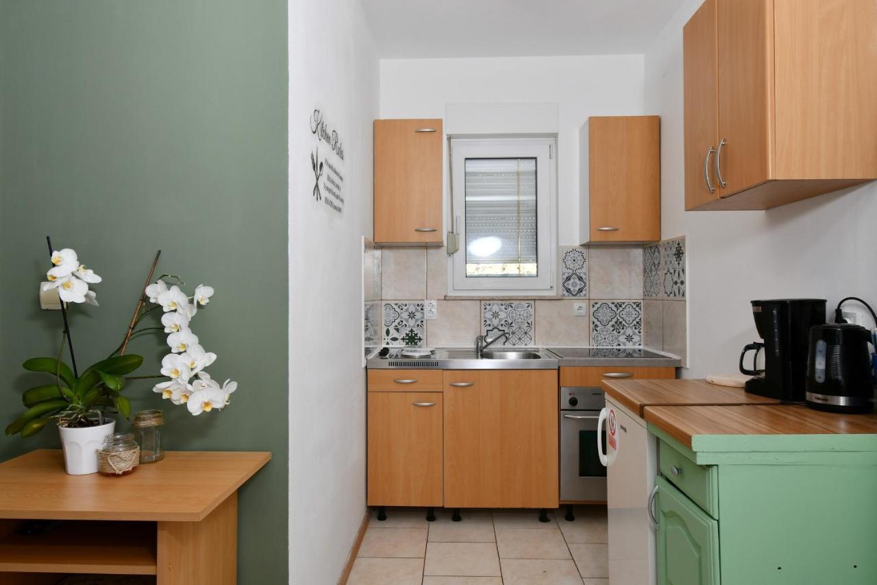 Apartments Novotny Banjol المظهر الخارجي الصورة