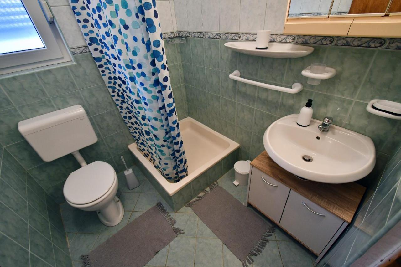Apartments Novotny Banjol المظهر الخارجي الصورة