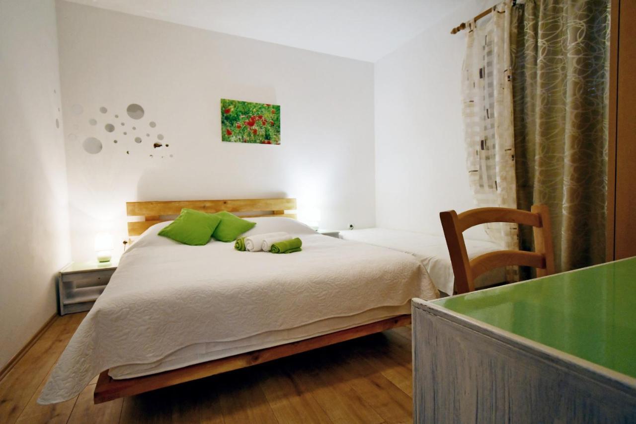 Apartments Novotny Banjol المظهر الخارجي الصورة